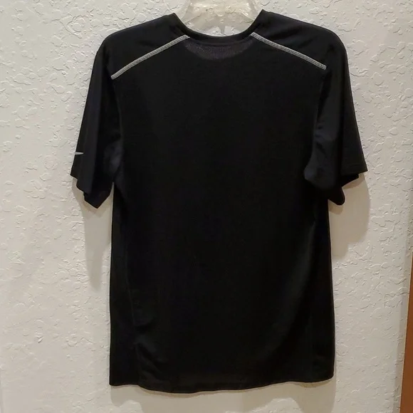 Nike Dri-Fit medium - Picture 3 of 9